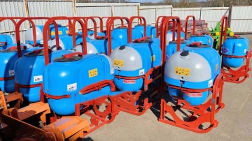 Опрыскиватель полевой навесной Biardzki P329/6 (800 л)